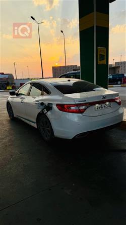 هيونداي أزيرا